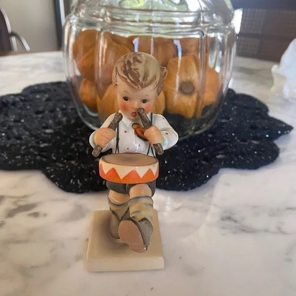Hummel Figurine Little Drummer - Picture 2 of 9